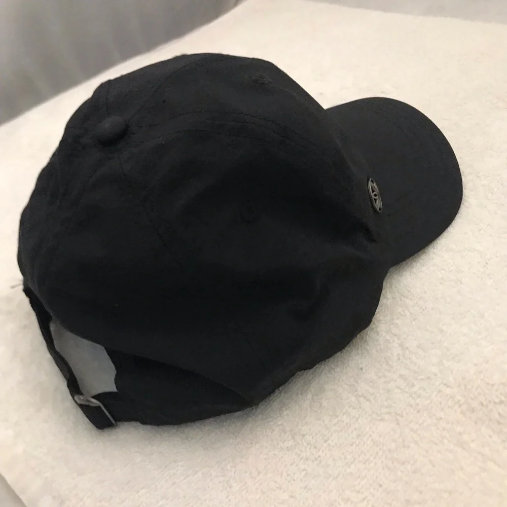 GATAM Adjustable Black Cap
